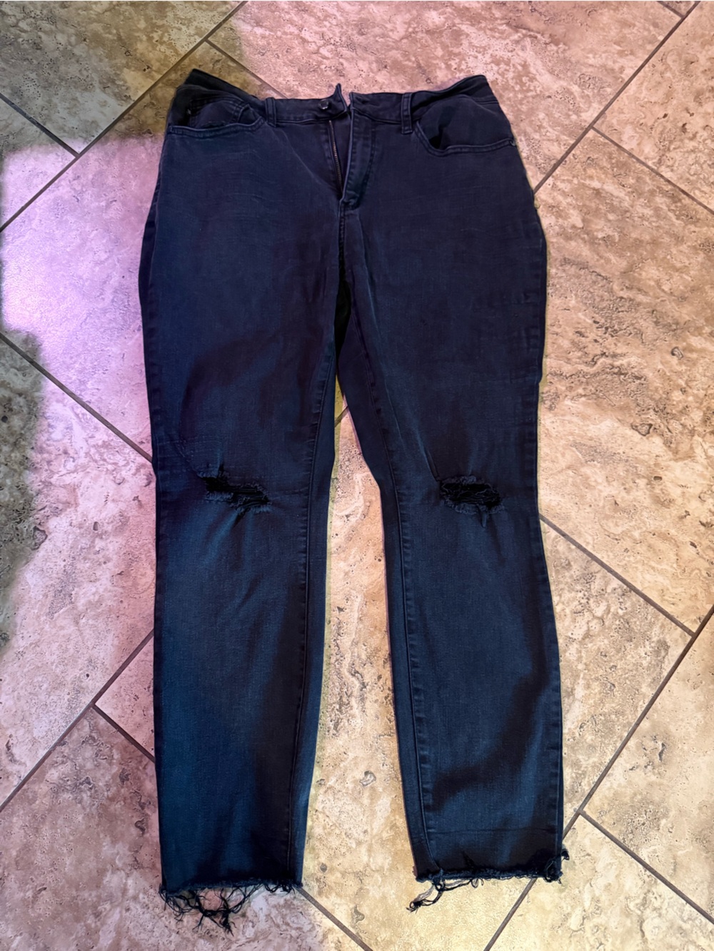 Judy Blue Black Slim Jeans with Distressed Knees